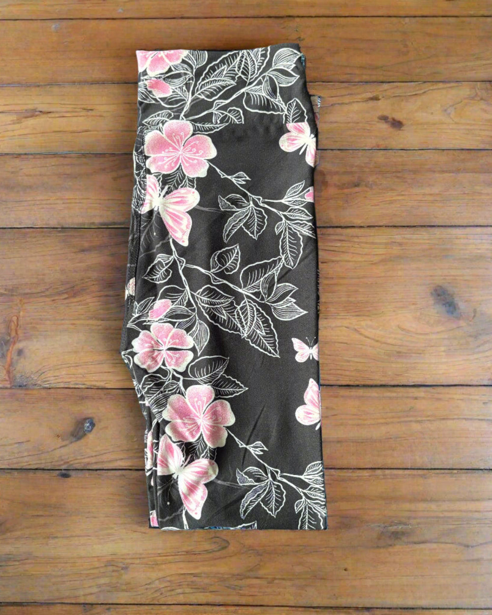 Flower & butterfly patterned leggings