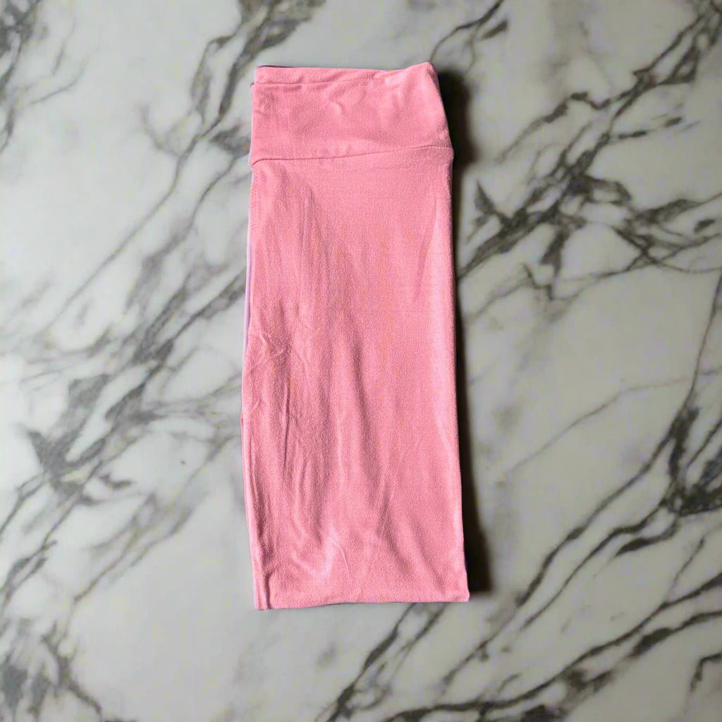 Solid colour, soft, stretch leggings in black, green, navy, grey, orange, pink, fuchsia, purple and more!