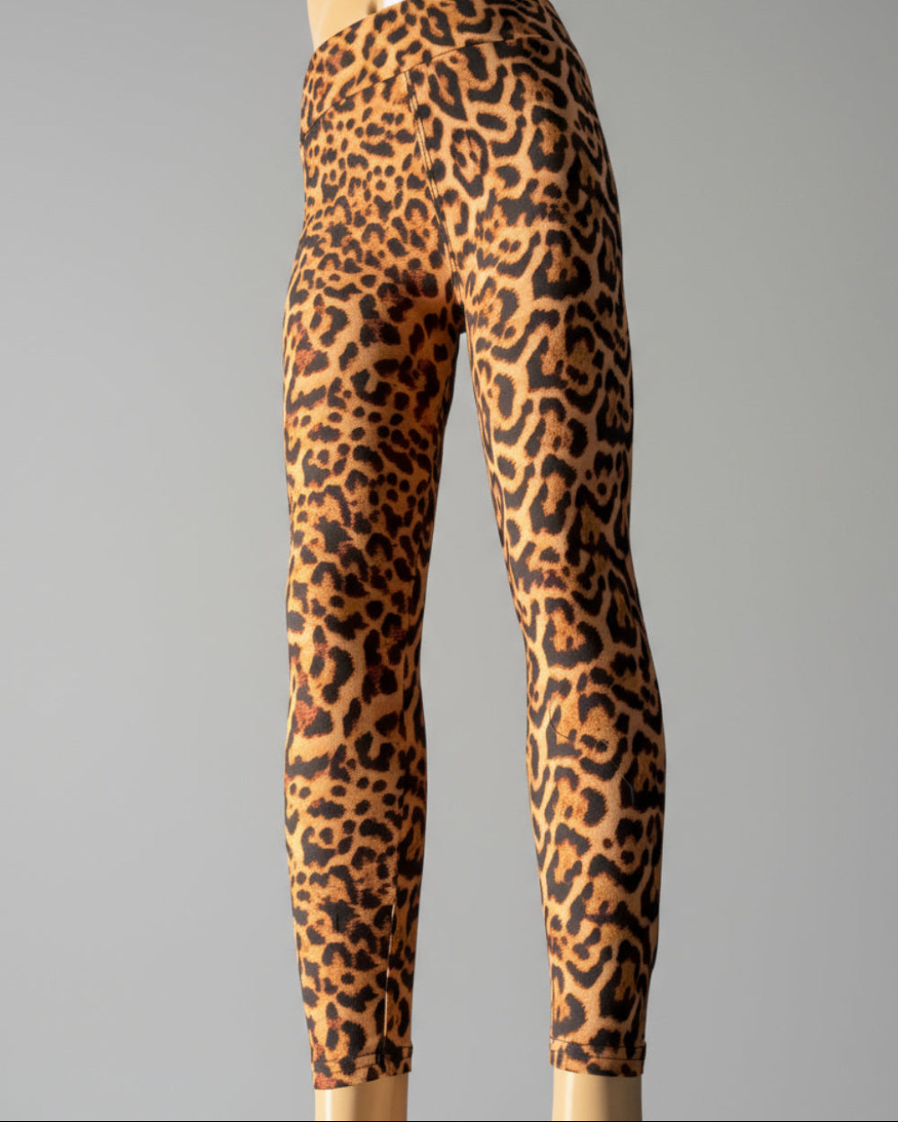 Trendy leopard print leggings
