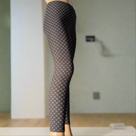Black leggings with tiny white flowers design