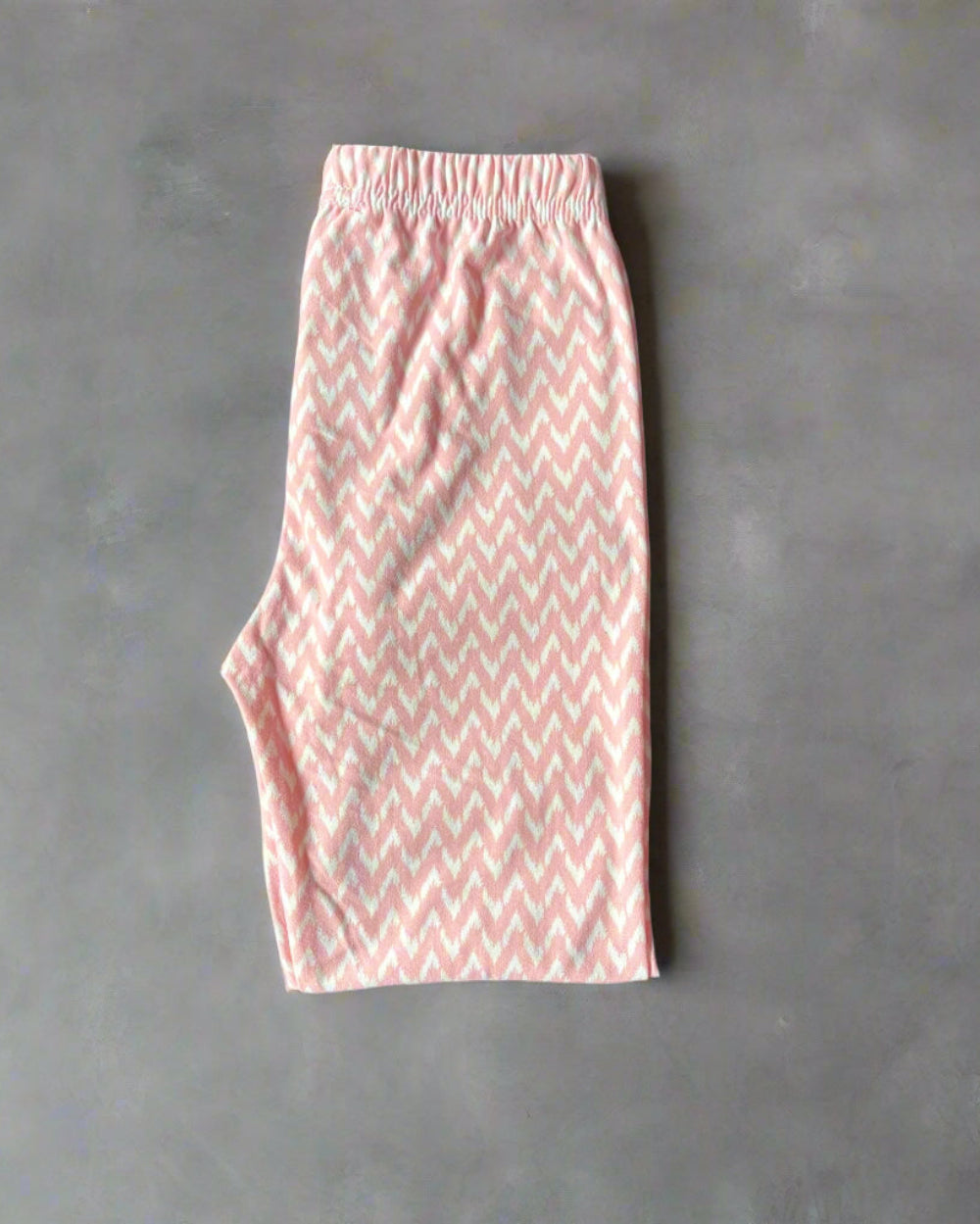 Pink and white design leggings