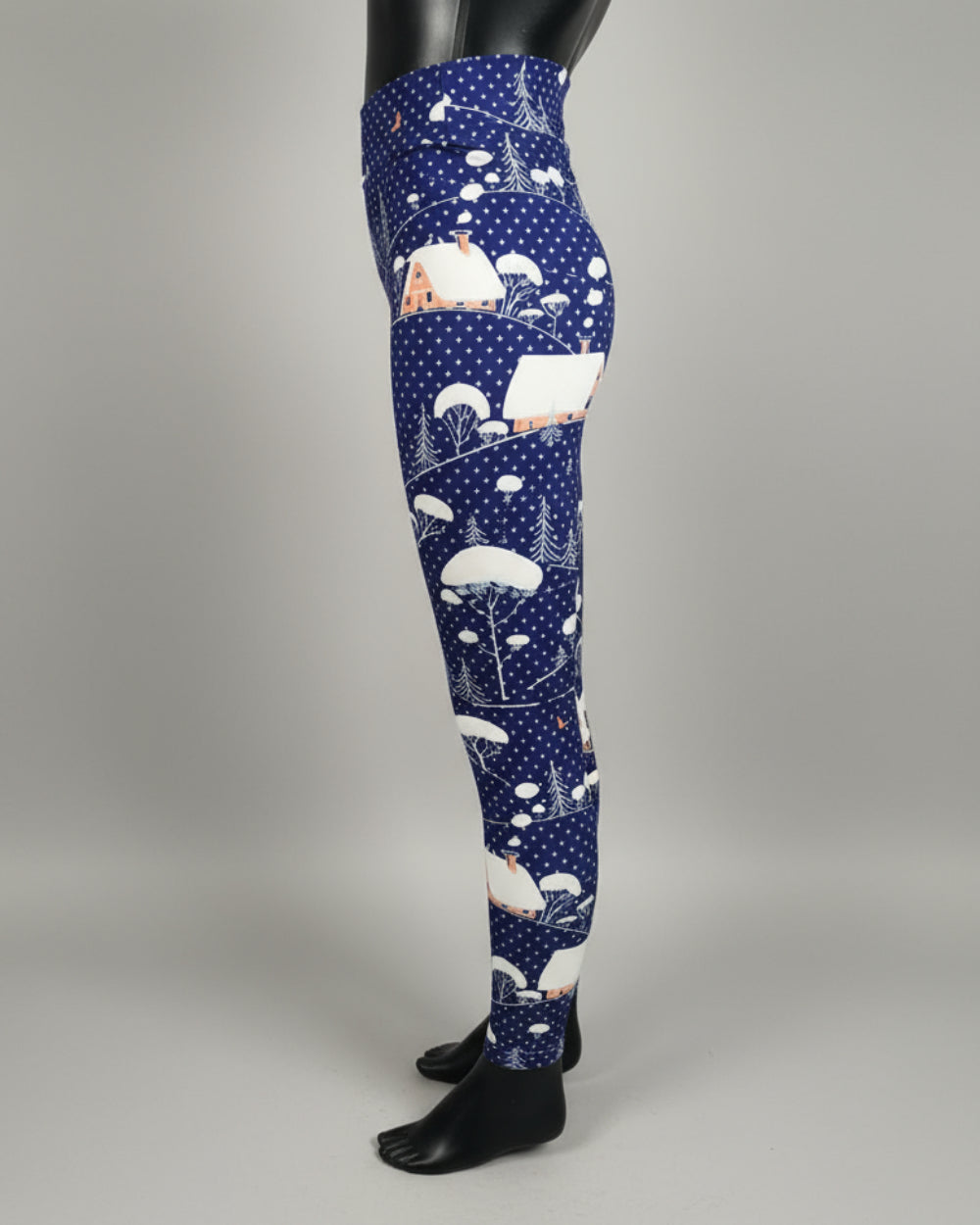 Snowy village leggings