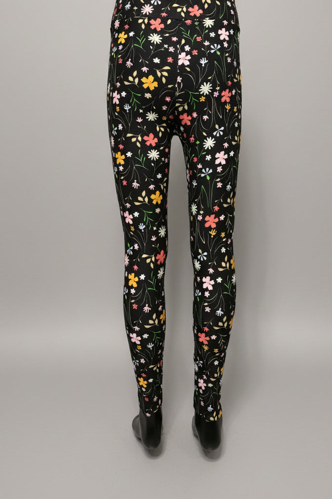 Black flower design soft leggings