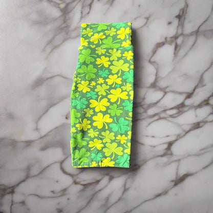 Clover patterned full length stretch leggings