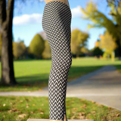 Black & white design girls full length leggings