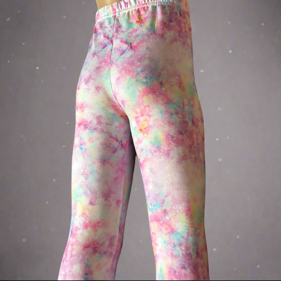 Trendy 'universe' design leggings