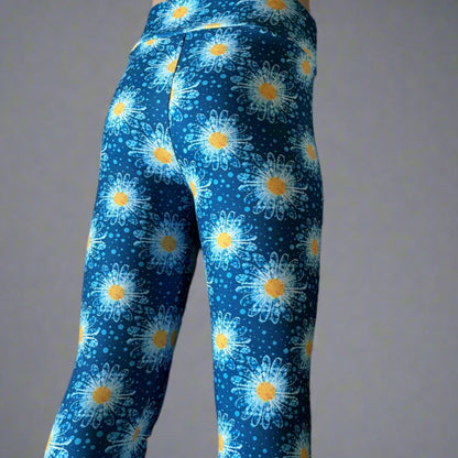 Winter daisy leggings