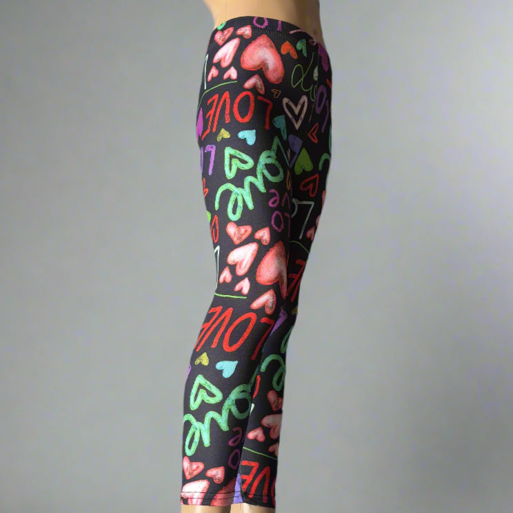 Graffiti hearts design leggings