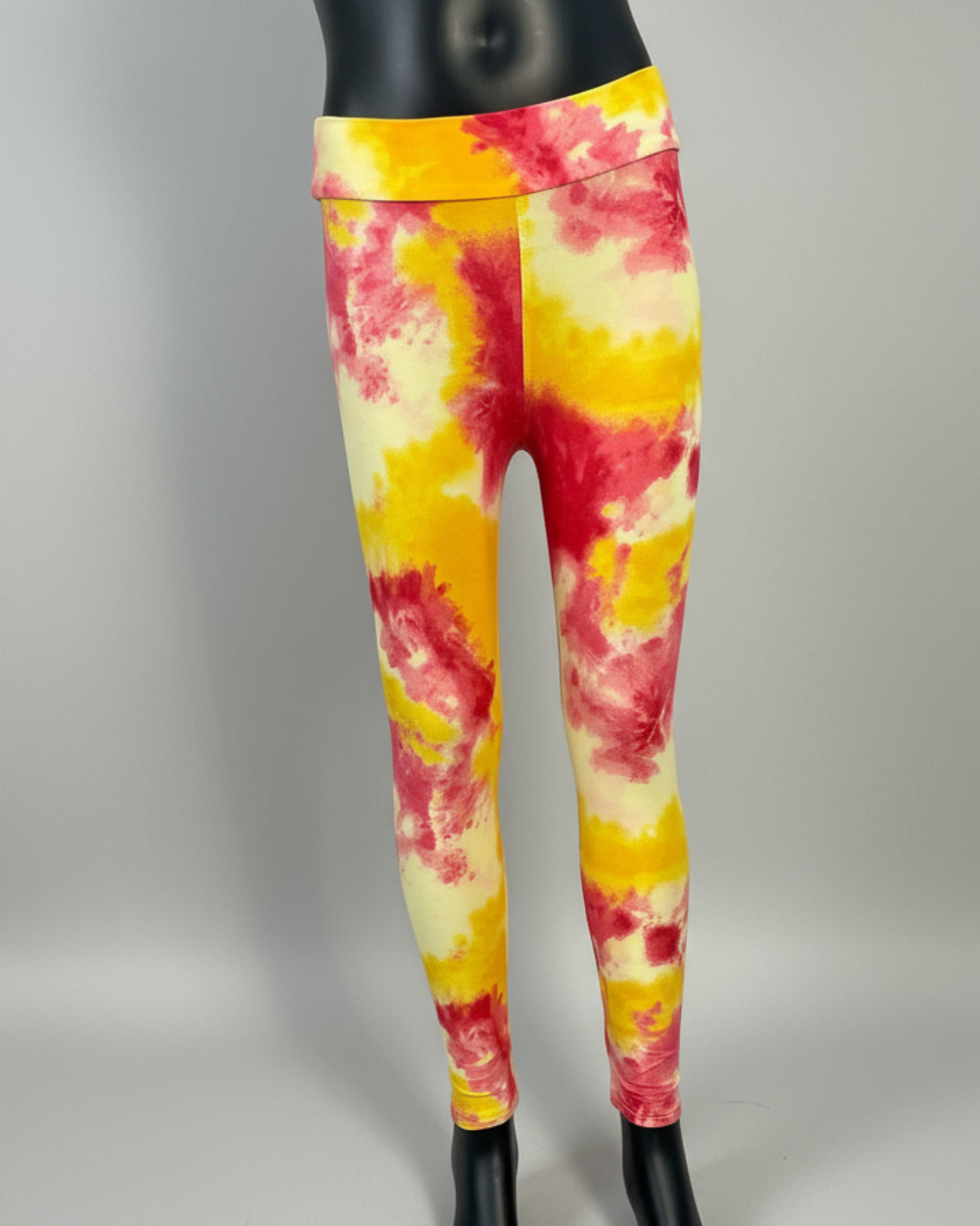 The Tie-Dye vibe, choice of pattern and size!