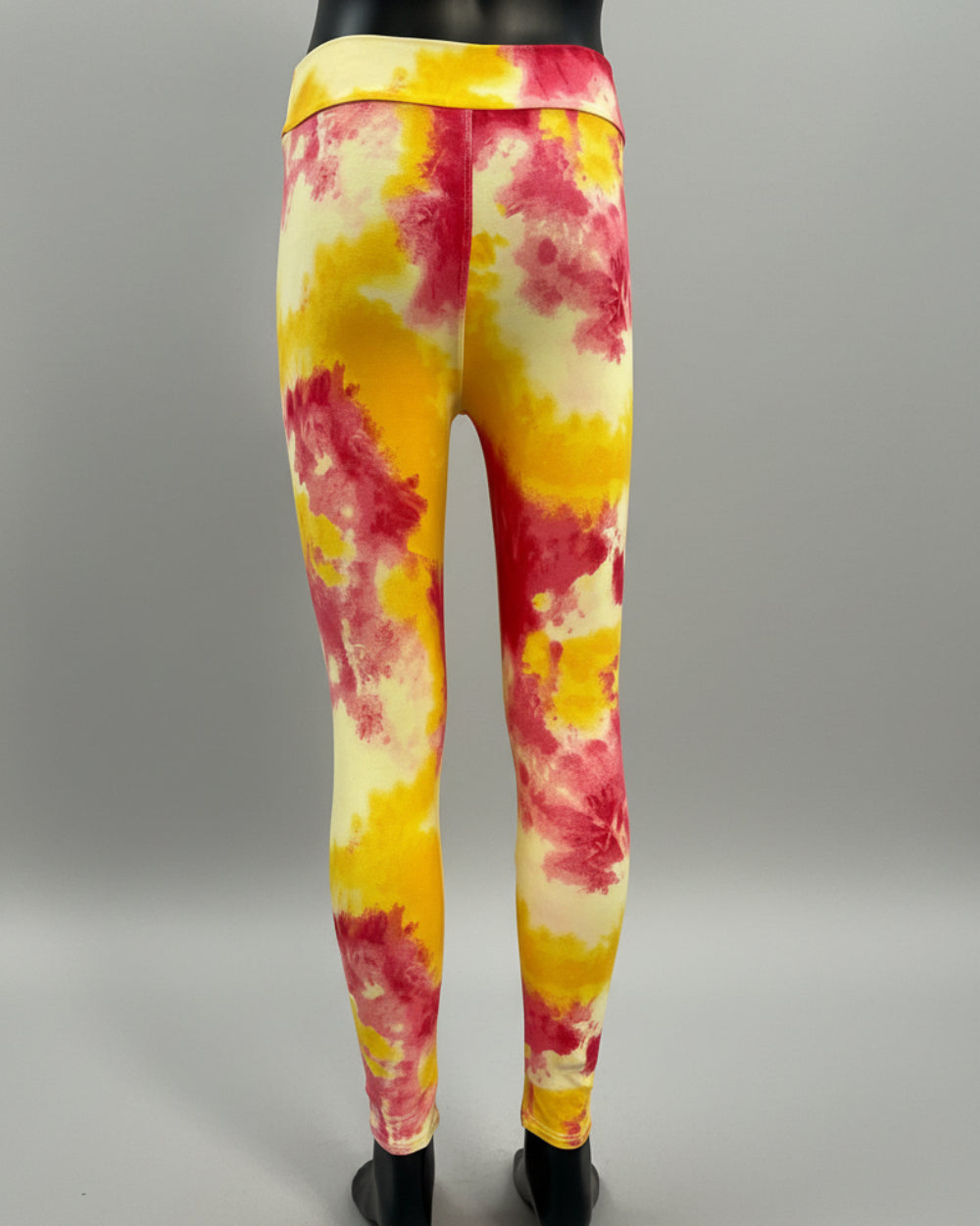 The Tie-Dye vibe, choice of pattern and size!