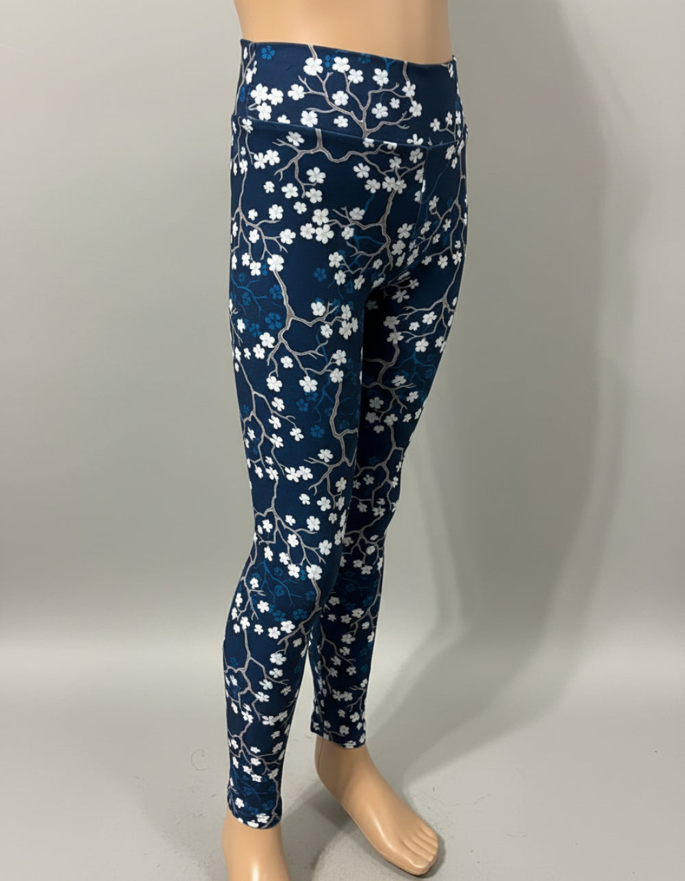 Winter floral design leggings