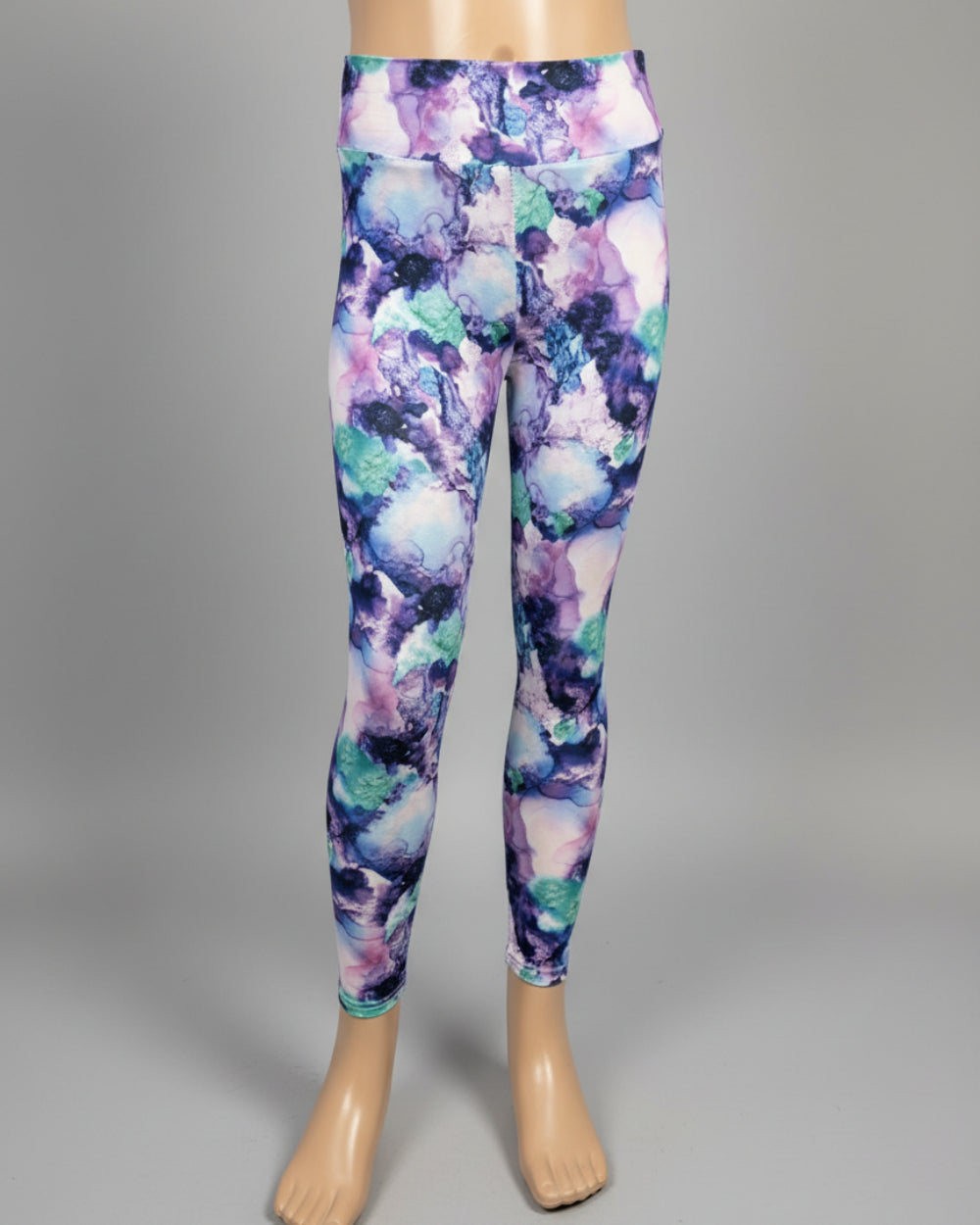 The Tie-Dye vibe, choice of pattern and size!