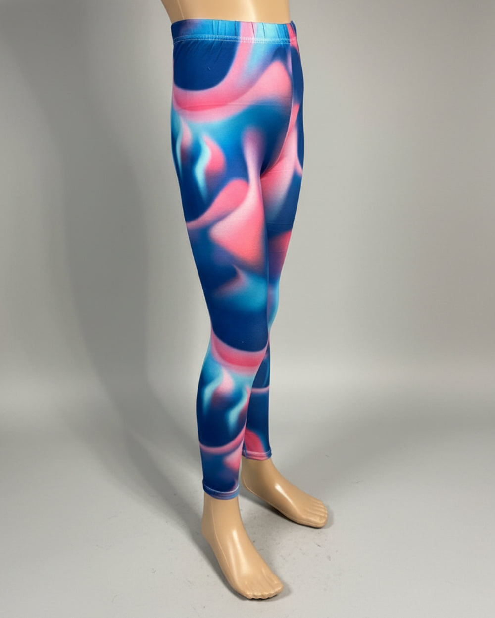 The Tie-Dye vibe, choice of pattern and size!