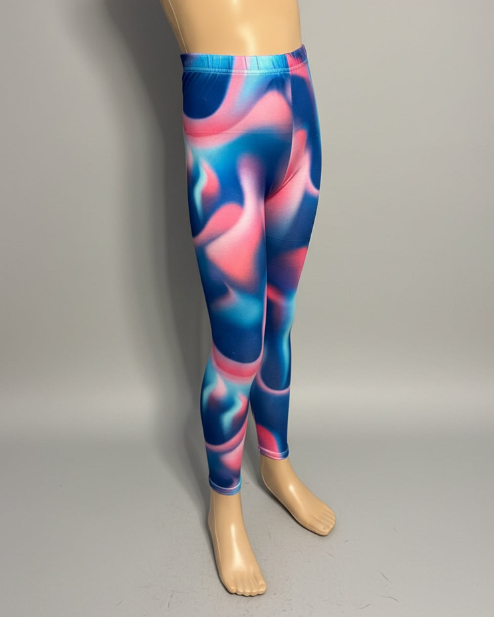 The Tie-Dye vibe, choice of pattern and size!