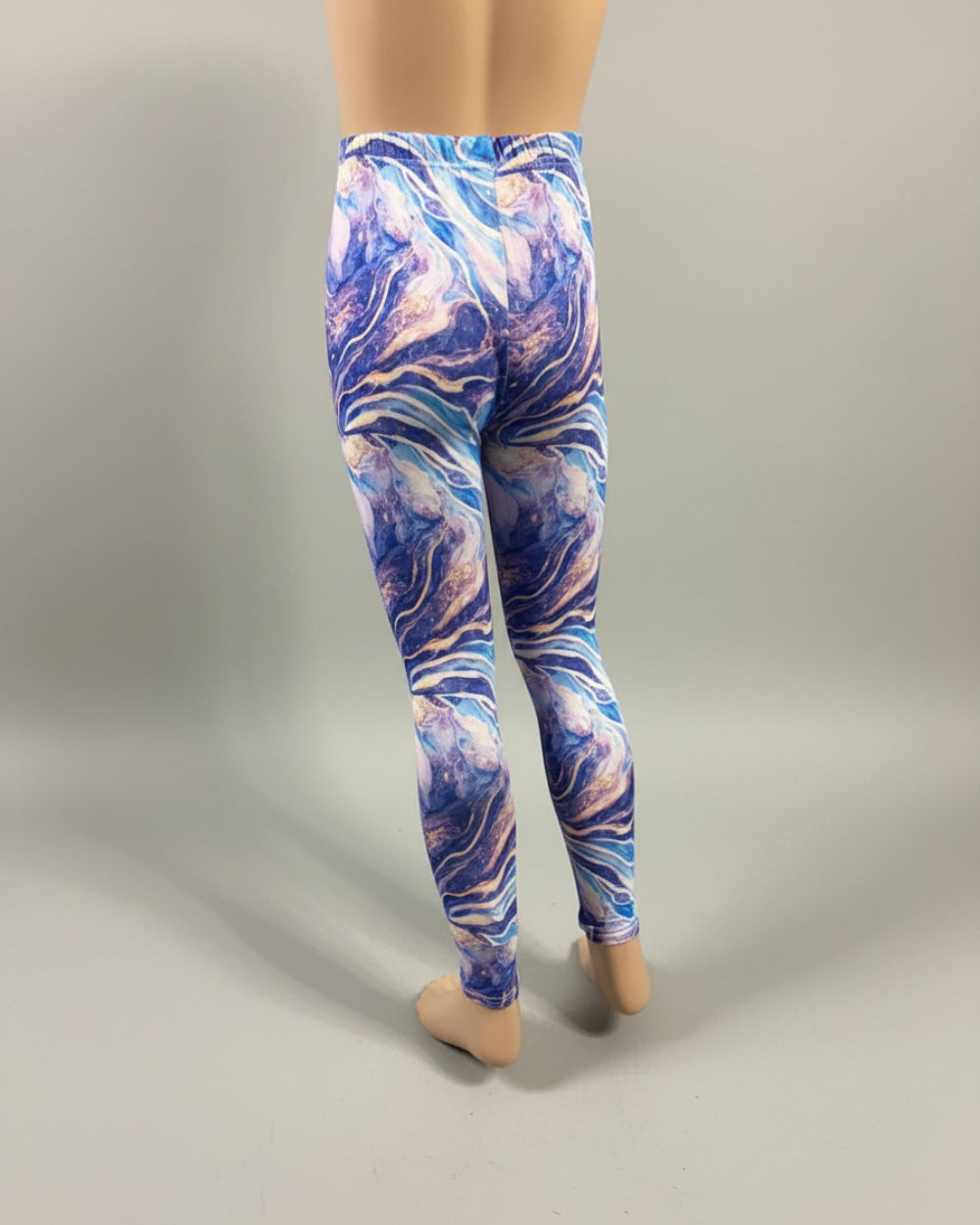 The Tie-Dye vibe, choice of pattern and size!
