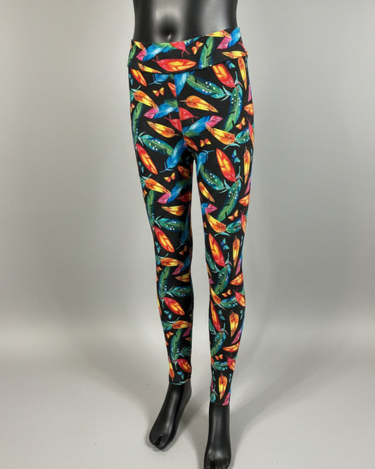 Feathers and leaves design full length leggings