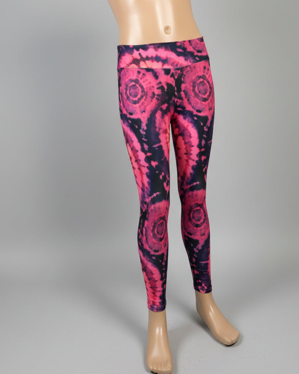 The Tie-Dye vibe, choice of pattern and size!
