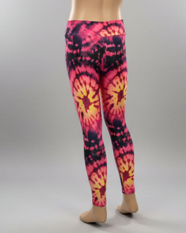 The Tie-Dye vibe, choice of pattern and size!