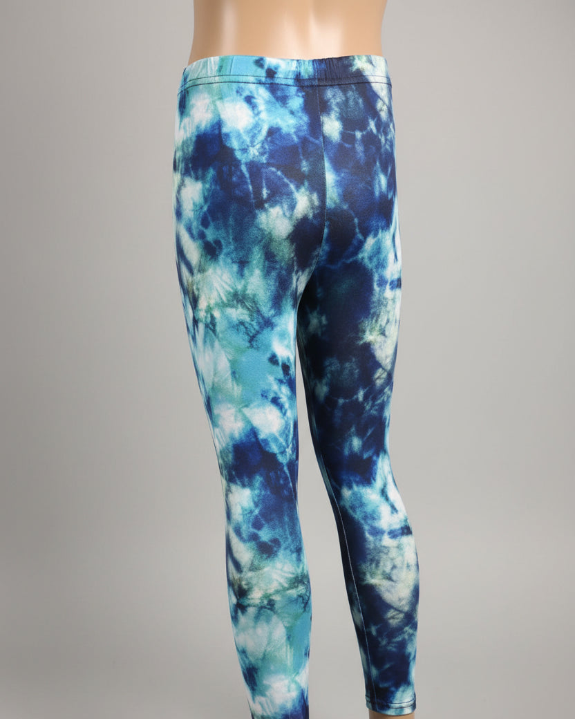 The Tie-Dye vibe, choice of pattern and size!