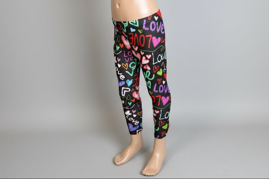 Graffiti hearts design leggings