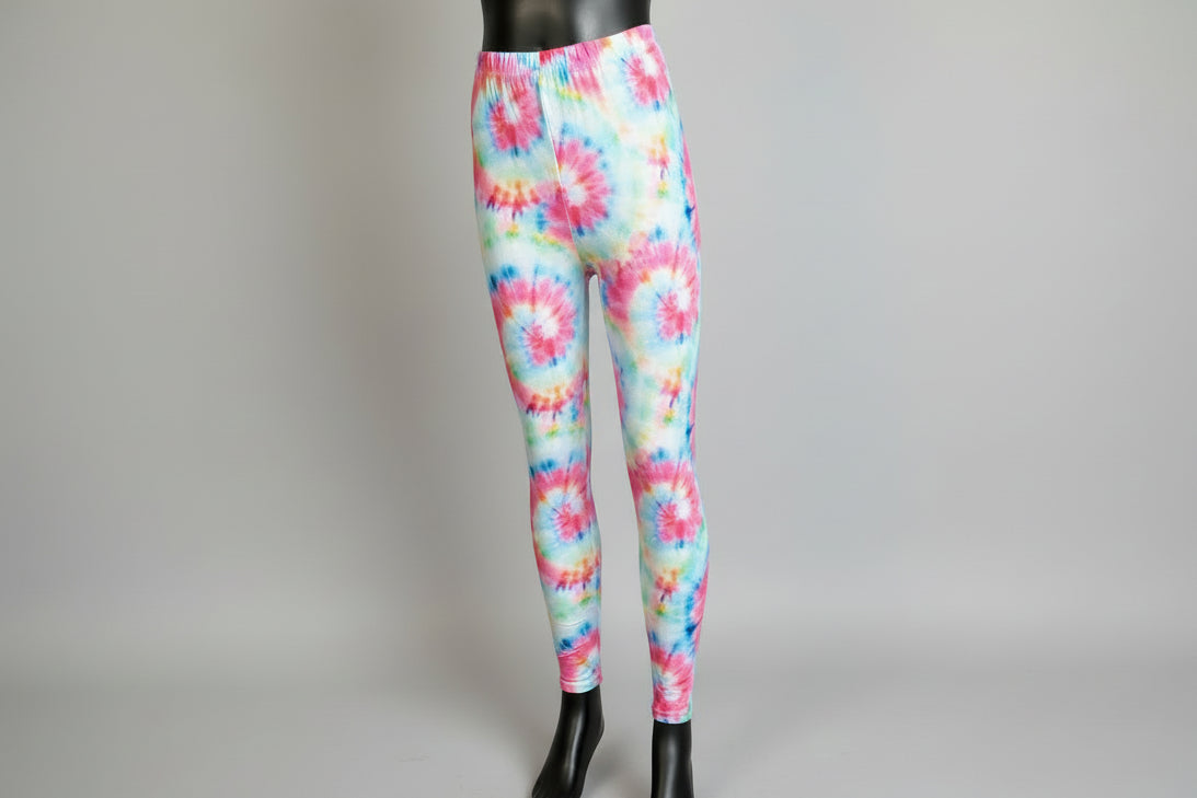 The Tie-Dye vibe, choice of pattern and size!