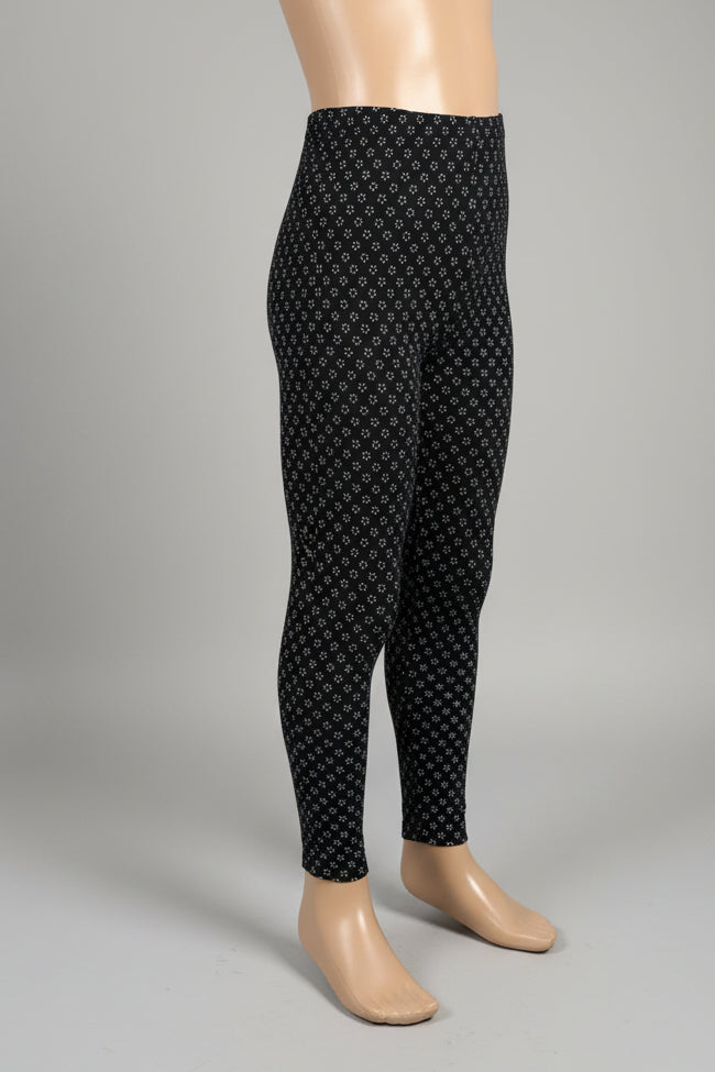 Black leggings with tiny white flowers design