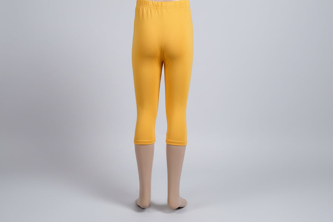 Lightweight solid colour Capri leggings, choice of colours and sizes!