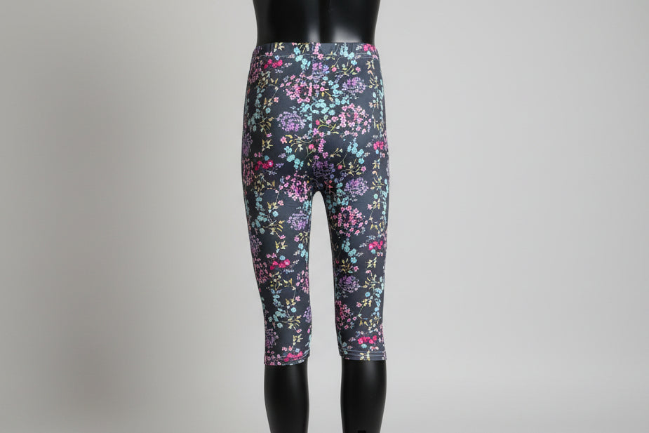 Flower patterned Capri leggings, choice of size & design!