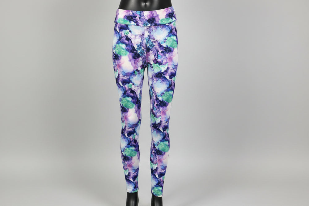 The Tie-Dye vibe, choice of pattern and size!