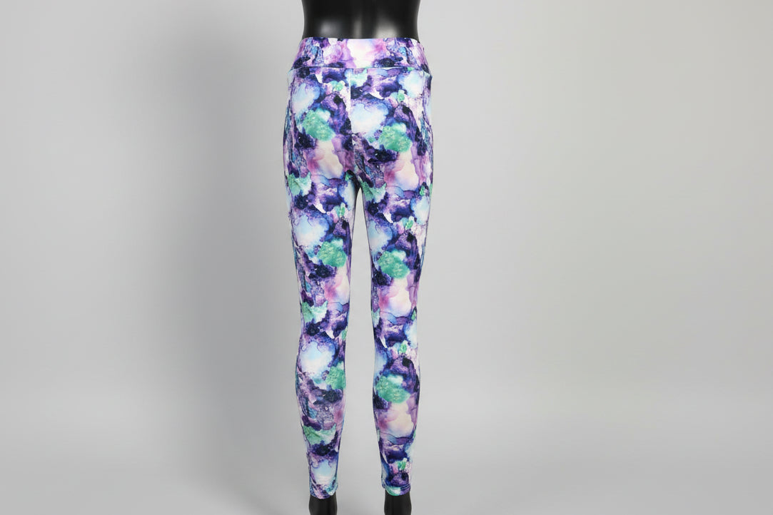 The Tie-Dye vibe, choice of pattern and size!
