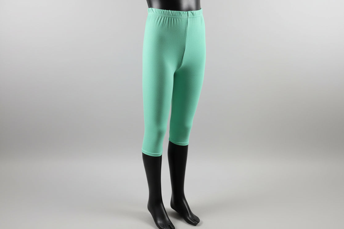 Lightweight solid colour Capri leggings, choice of colours and sizes!