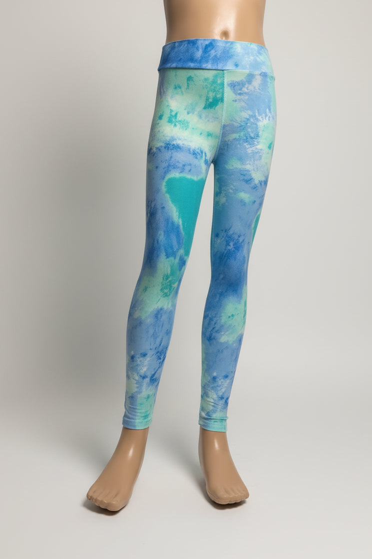The Tie-Dye vibe, choice of pattern and size!