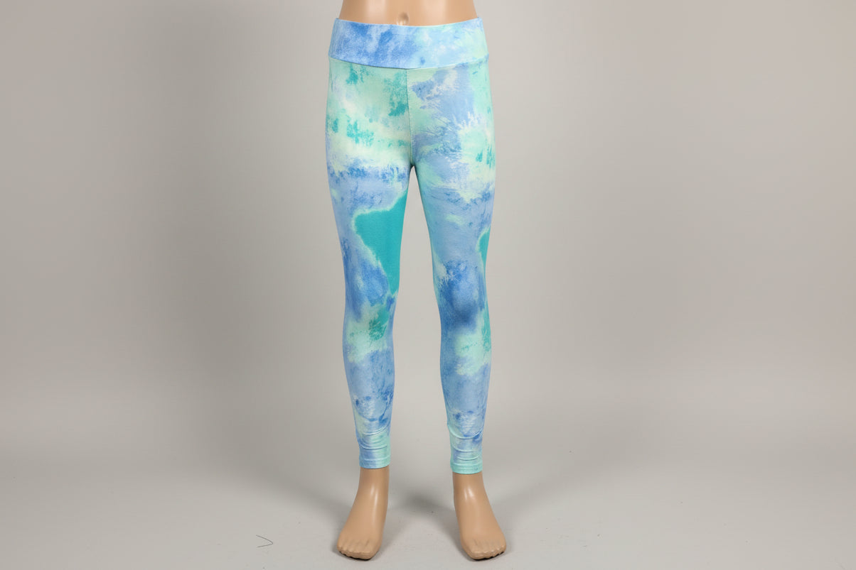 The Tie-Dye vibe, choice of pattern and size!