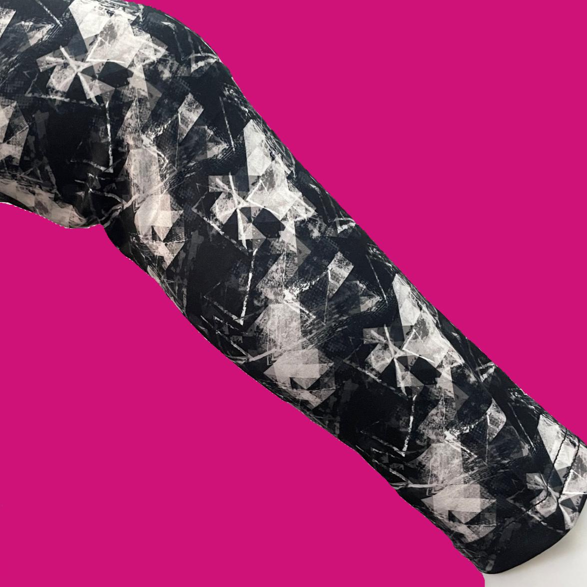 Monochrome diamond design full length stretch leggings