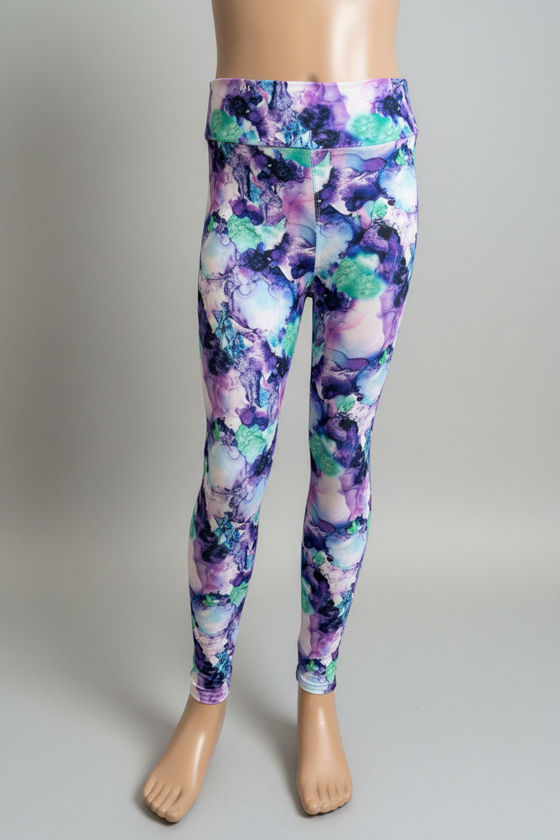 The Tie-Dye vibe, choice of pattern and size!