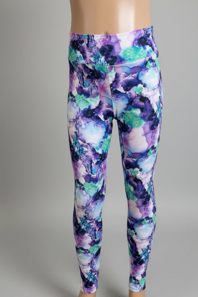 The Tie-Dye vibe, choice of pattern and size!