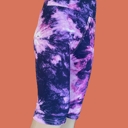 Girls violet burst Bermuda shorts