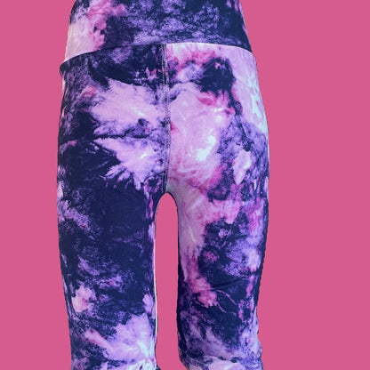 Girls violet burst Bermuda shorts